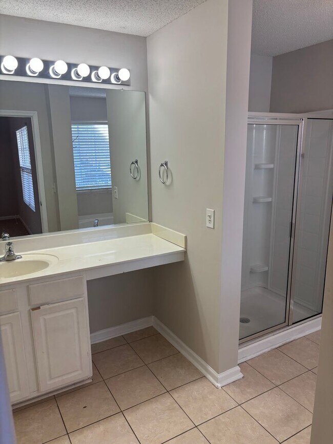 Building Photo - Brightwood Farms / Whitsett