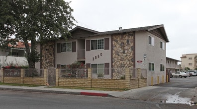 Building Photo - Penn Mar Ave 3850