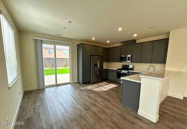 Building Photo - 7145 Owl Vw Dr