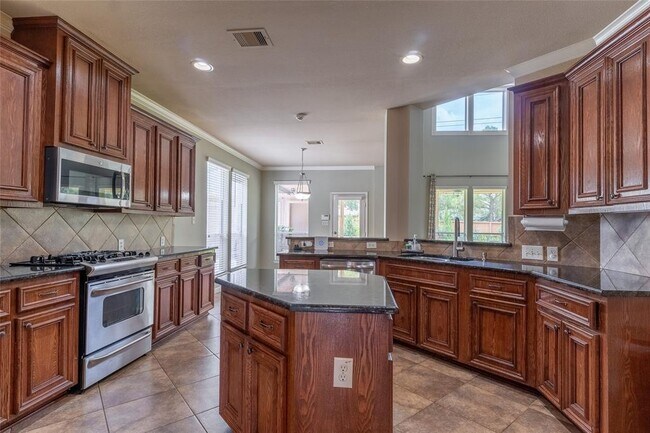Building Photo - 26302 Eden Point Ct
