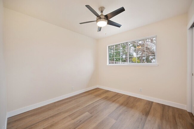 Building Photo - 5691 Cutler Ct
