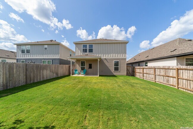 Building Photo - Like New 4 Bedroom Home in Corley Farms with First Floor Primary and Game Room