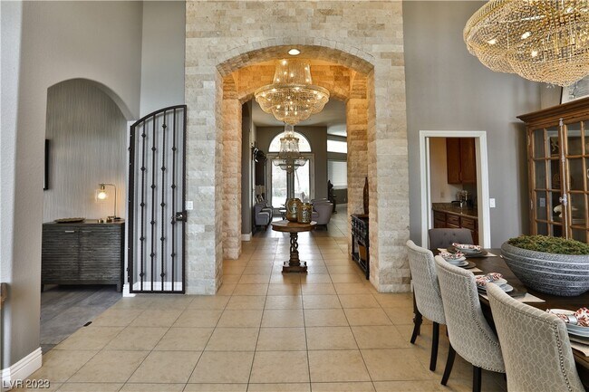 Building Photo - 6715 Arville St