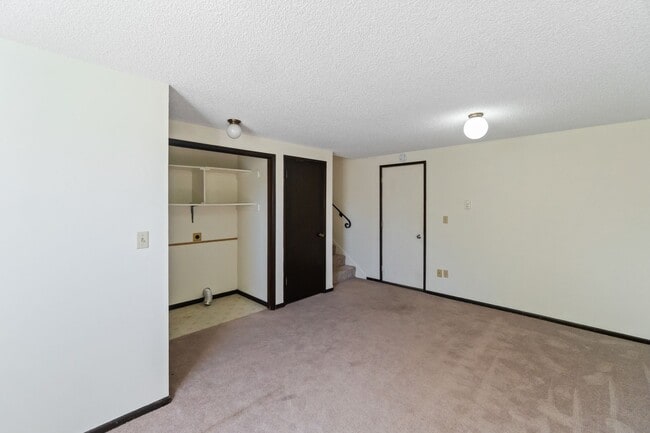 Building Photo - Beautiful Spokane Valley Duplex!!