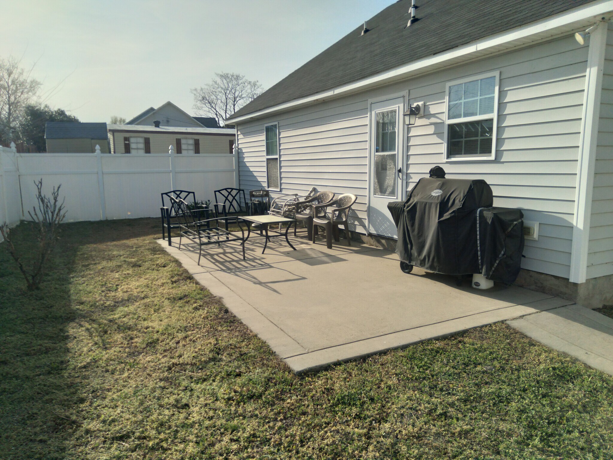 Rear Patio/Yard - 109 Smith St