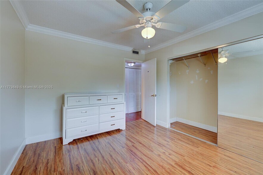 Building Photo - 8141 SW 24th Ct