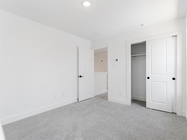 Building Photo - 914 Sunflower Trl