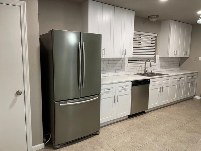 Building Photo - 3310 Boxelder Dr