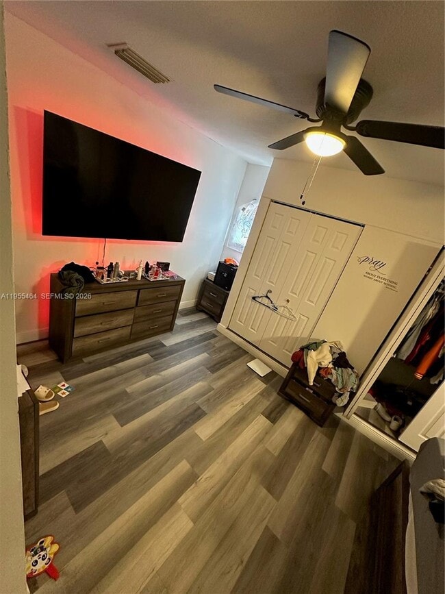 Building Photo - 1011 Gerona Ave