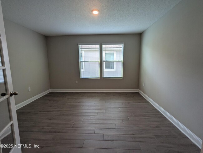 Building Photo - 126 Zancara St