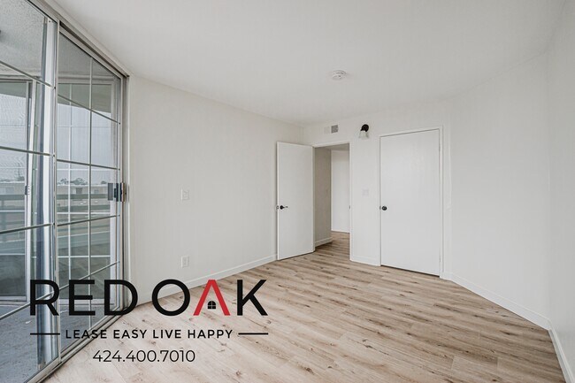 Building Photo - 4320 S Centinela Ave