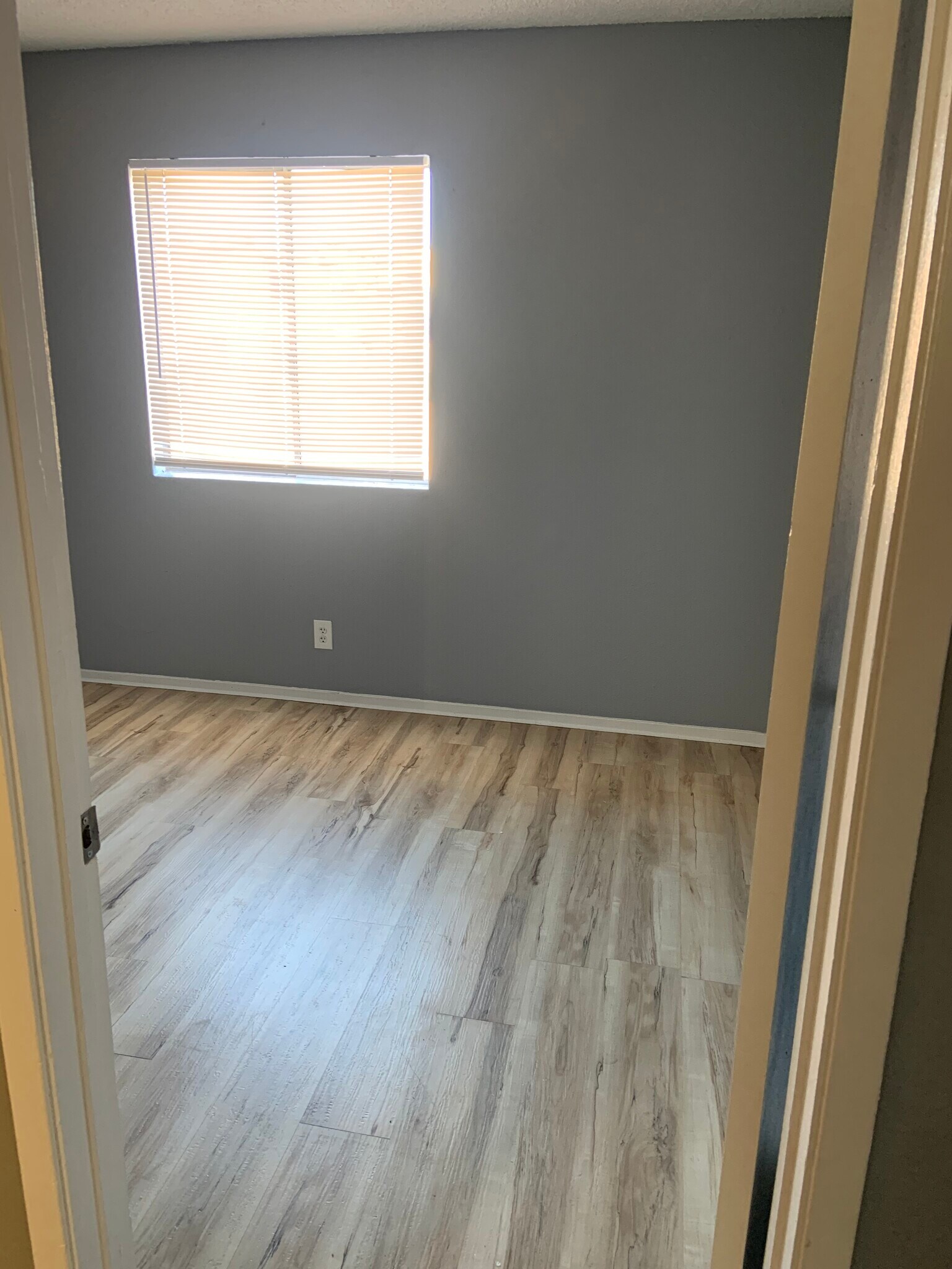 Building Photo - 2124 Exeter Dr