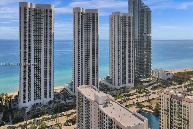 Building Photo - 15811 Collins Ave