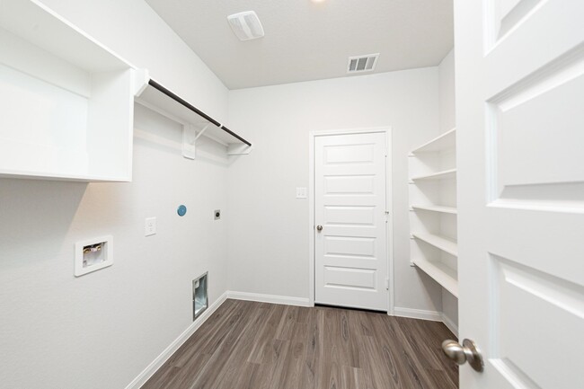 Building Photo - 2329 Whitefish Dr