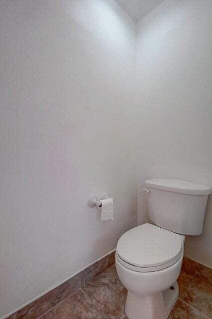 Building Photo - 10758 Lake Jasmine Dr