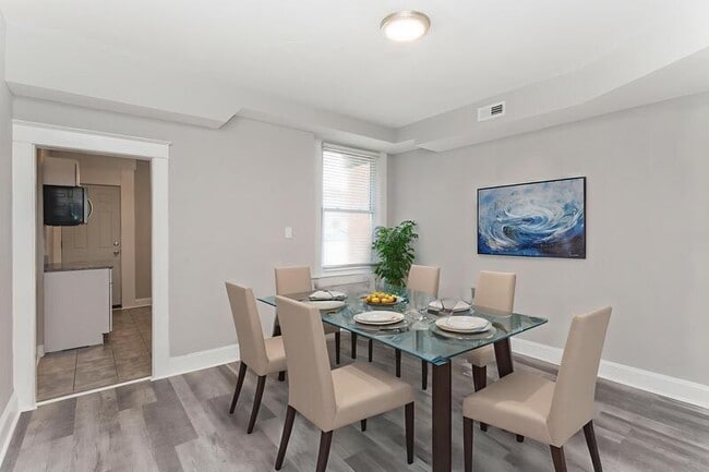 Building Photo - 1814 E 30th St