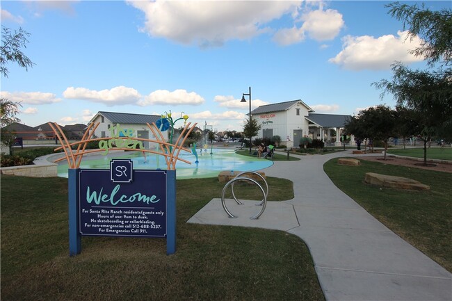 Building Photo - 589 Peace Dr