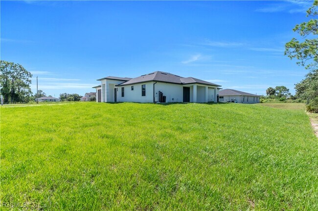 Building Photo - 1110 Eisenhower Blvd