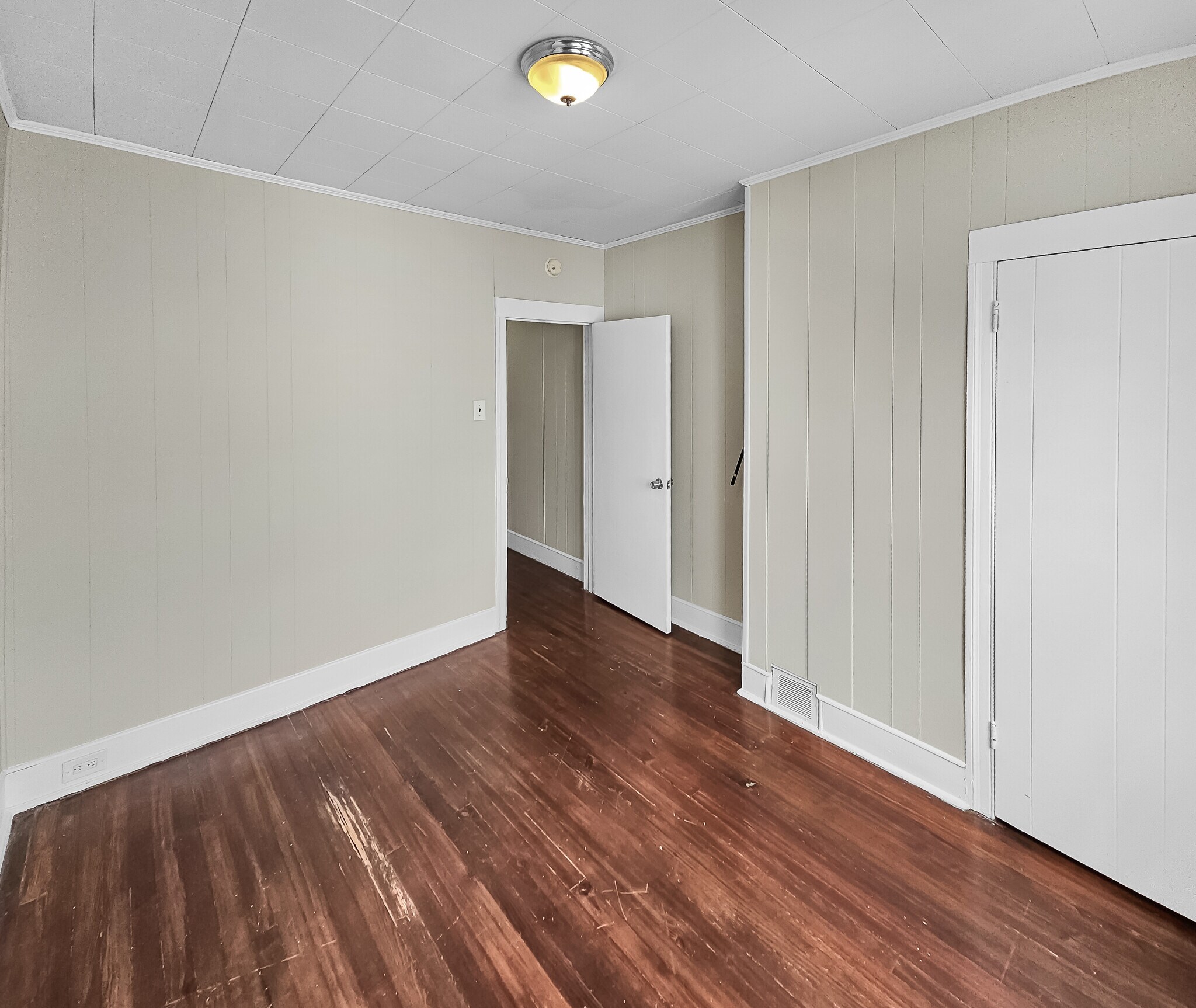 Building Photo - 2005 Mercy St