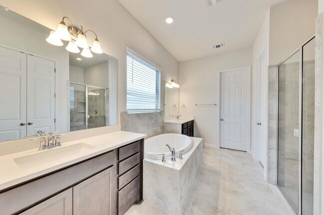 Building Photo - 9937 Comely Bnd