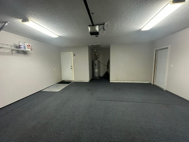 Building Photo - 1896 SW Cameo Blvd