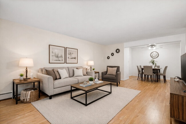 Building Photo - 5310 N Chester Ave