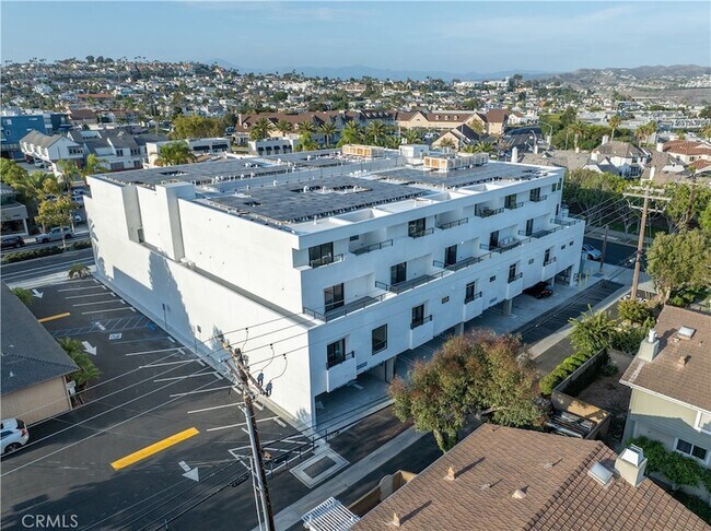 Building Photo - 24722 Del Prado Ave
