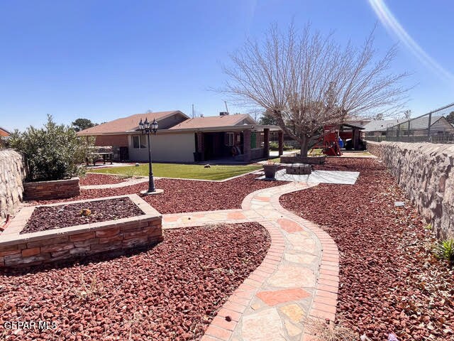 Building Photo - 1817 Ed White Way