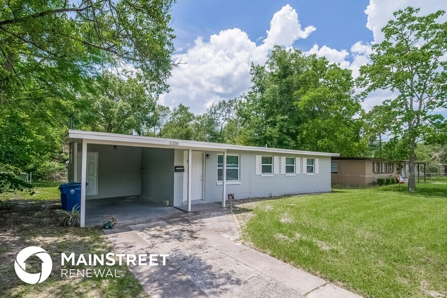 Building Photo - 1038 Pheasant Dr