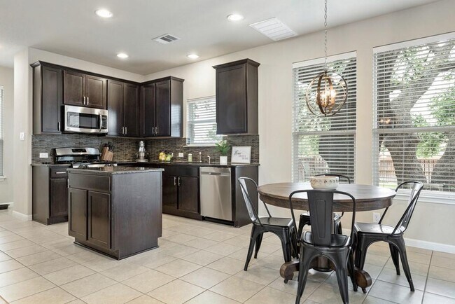 Building Photo - 11217 Persimmon Gap Dr