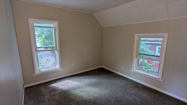 Building Photo - Newly renovated two-bedroom, one-bath home in Canton
