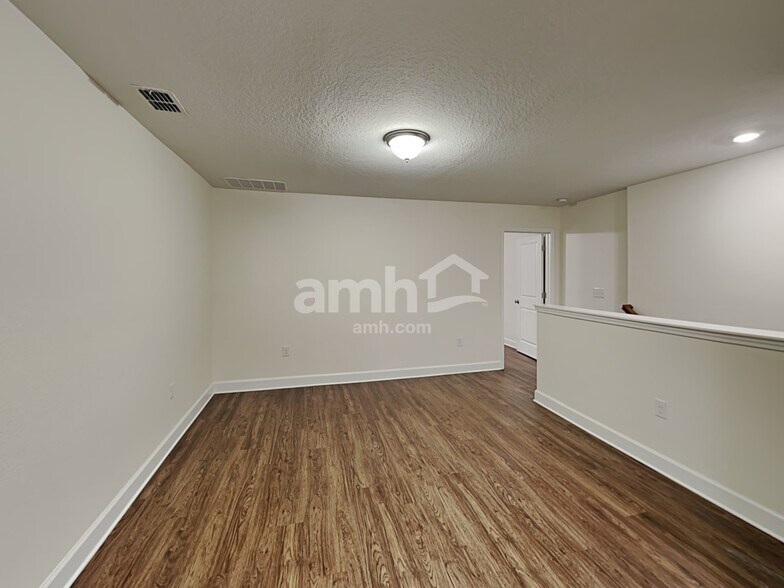 Building Photo - 4719 Reisswood Loop