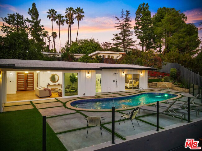 Building Photo - 4670 Brewster Dr