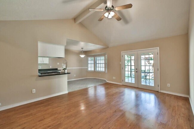 Building Photo - 9238 Rockhurst Dr