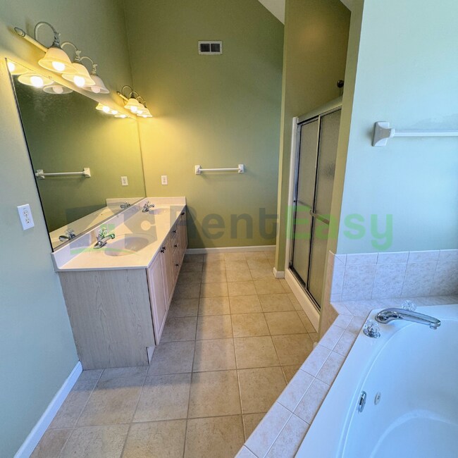 Building Photo - 1325 Meggett Dr