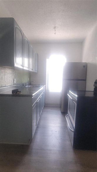 Building Photo - 1322 SW 7th St