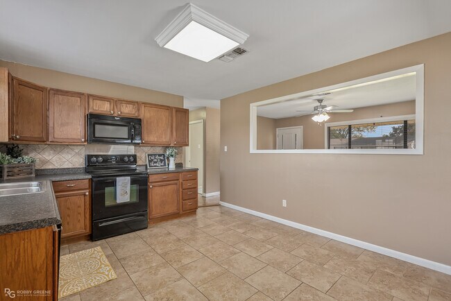 Building Photo - 3427 Horseshoe Trail