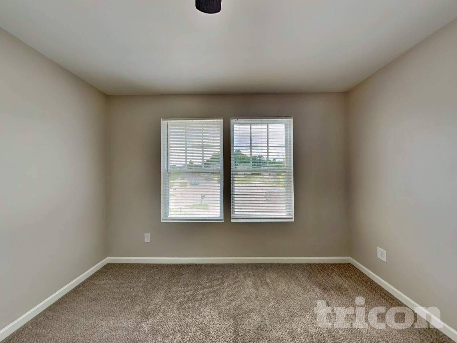 Building Photo - 1512 Cherry Park Dr