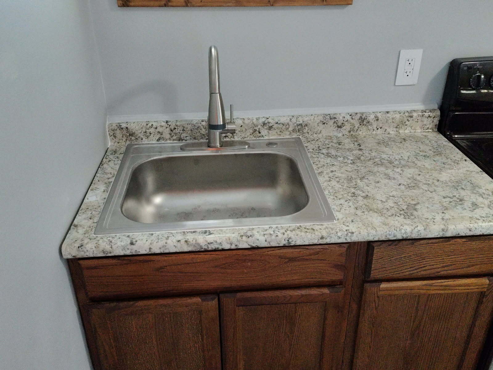 Building Photo - 185 College Ave