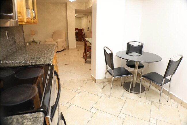 Building Photo - 1833 S Ocean Dr