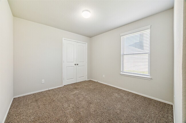 Building Photo - 23618 Bluewood Trace