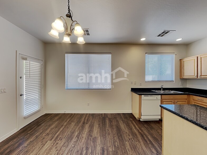 Building Photo - 17403 W Langer Ln