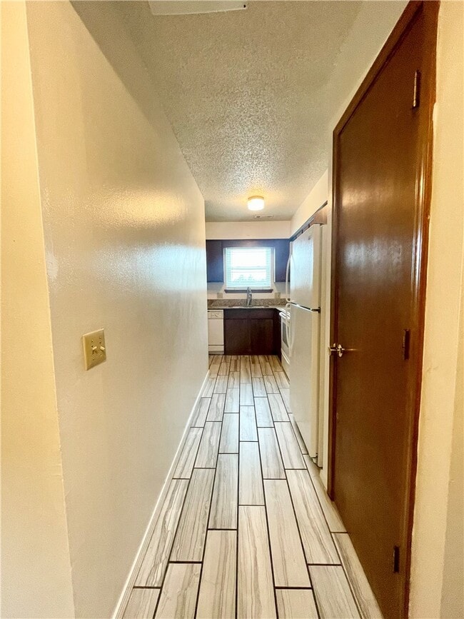 Building Photo - 4110 N Sunflower Cir
