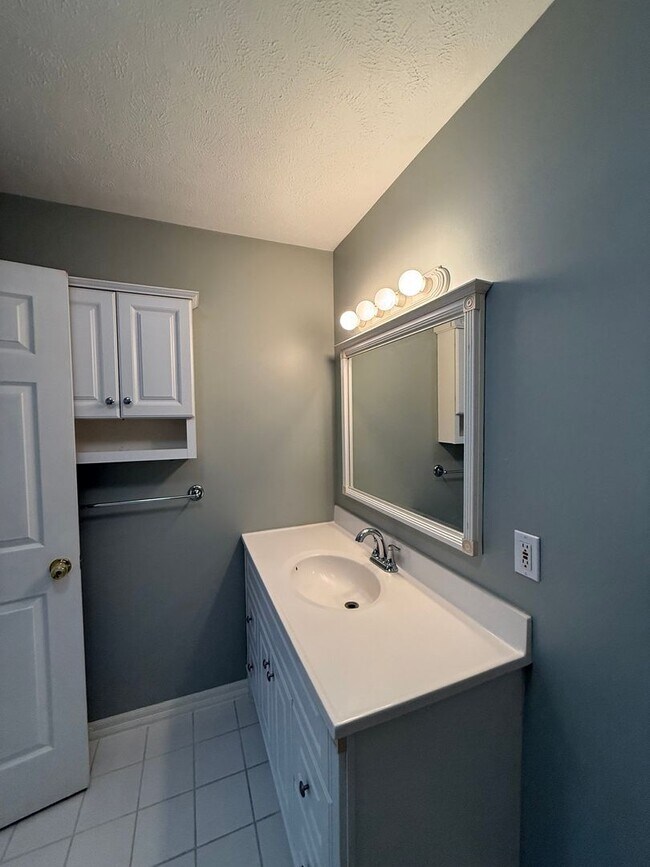 Building Photo - 5093 M-37