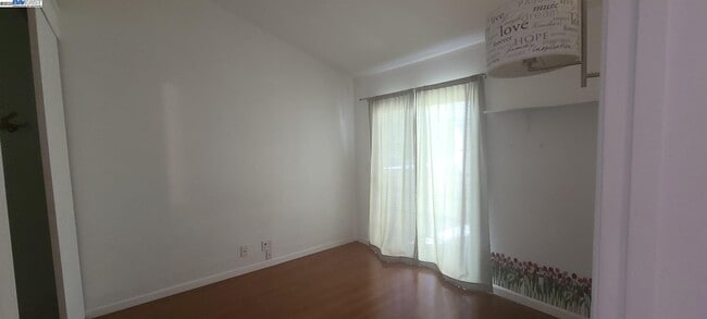 Building Photo - 1489 Trimingham Dr