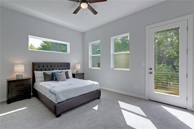 Building Photo - 6405 Chesterfield Ave