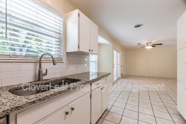 Building Photo - 6331 Peace Pipe Dr