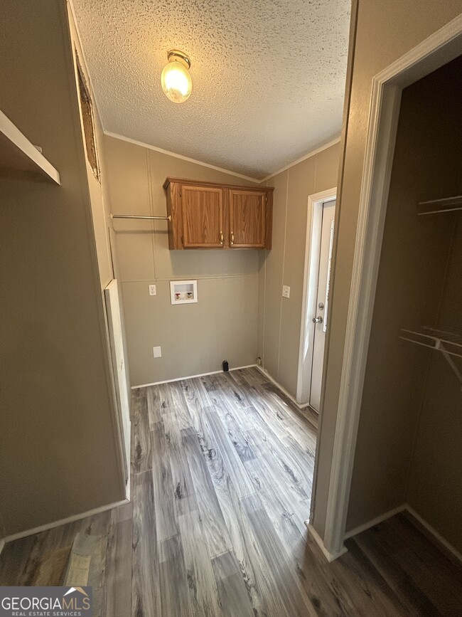 Building Photo - 6598 Jackson Trail Rd