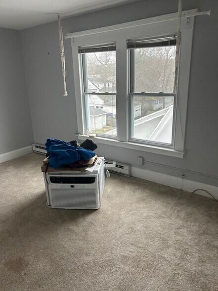 Building Photo - 24 Westwood Rd