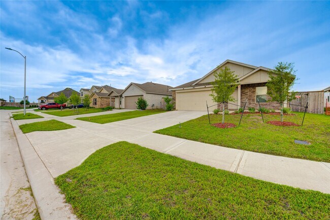 Building Photo - 3110-3110 Spanish Oak Ln